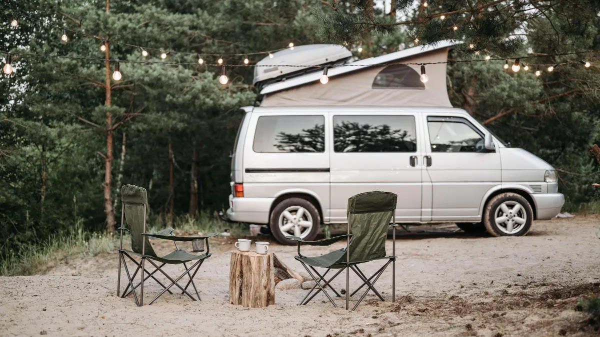 UV-resistant-liquid-rubber-coated-caravan