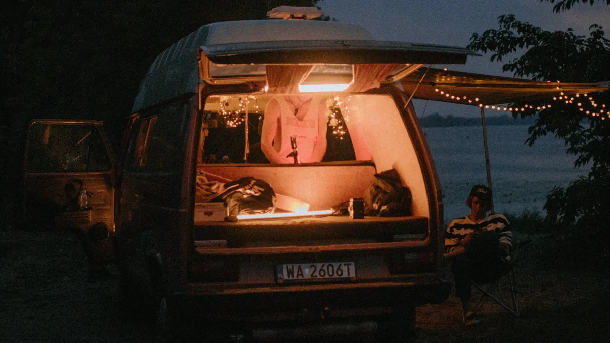 australian-caravan-liquid-rubber-waterproof-coating