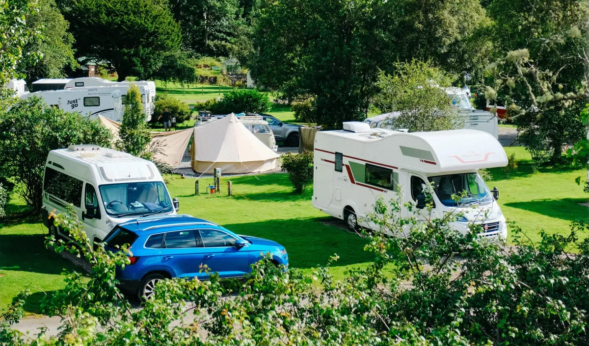 camper-roof-repair-liquid-rubber-sealant