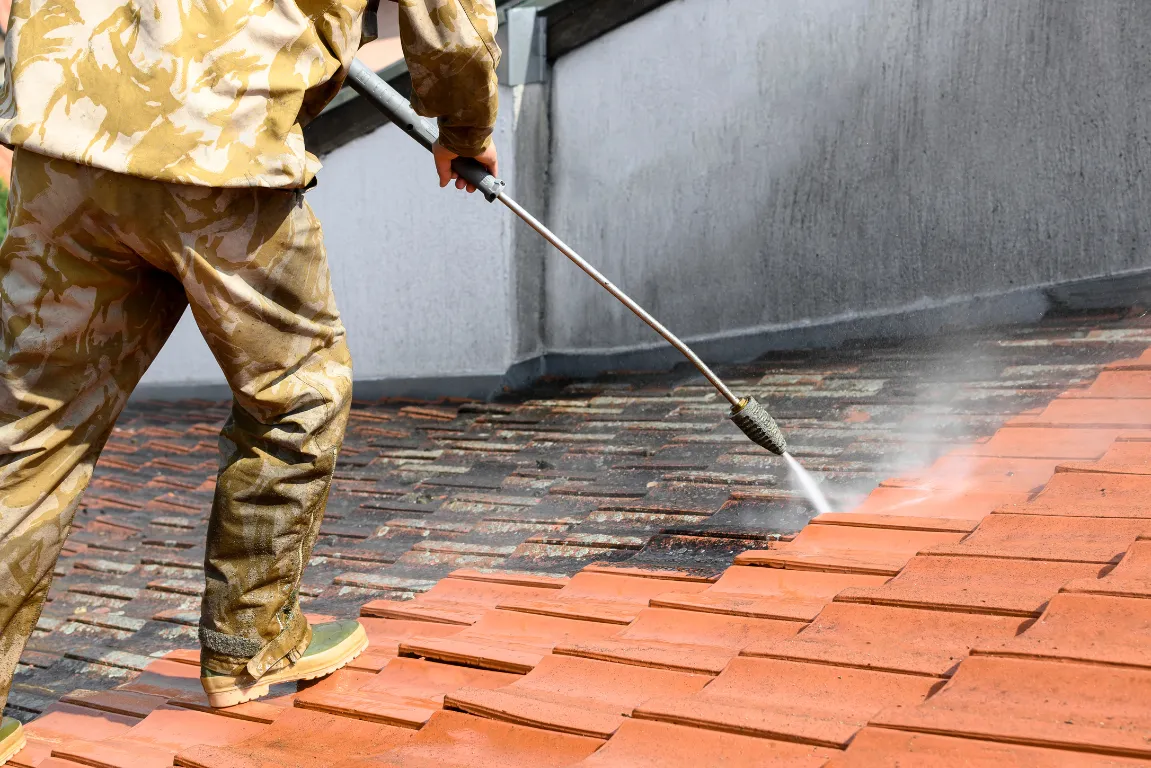 entretien toiture Herblay-sur-Seine / nettoyage toiture 95 / démoussage toiture Herblay / couvreur Herblay-sur-Seine / traitement toiture Herblay / gouttières Herblay-sur-Seine / inspection toiture Noisy-sur-Oise / entretien toiture Pierrelaye / couverture zinguerie 95 / Pro Couverture / entreprise nettoyage toiture Herblay / entretien préventif toiture / diagnostic toiture Herblay