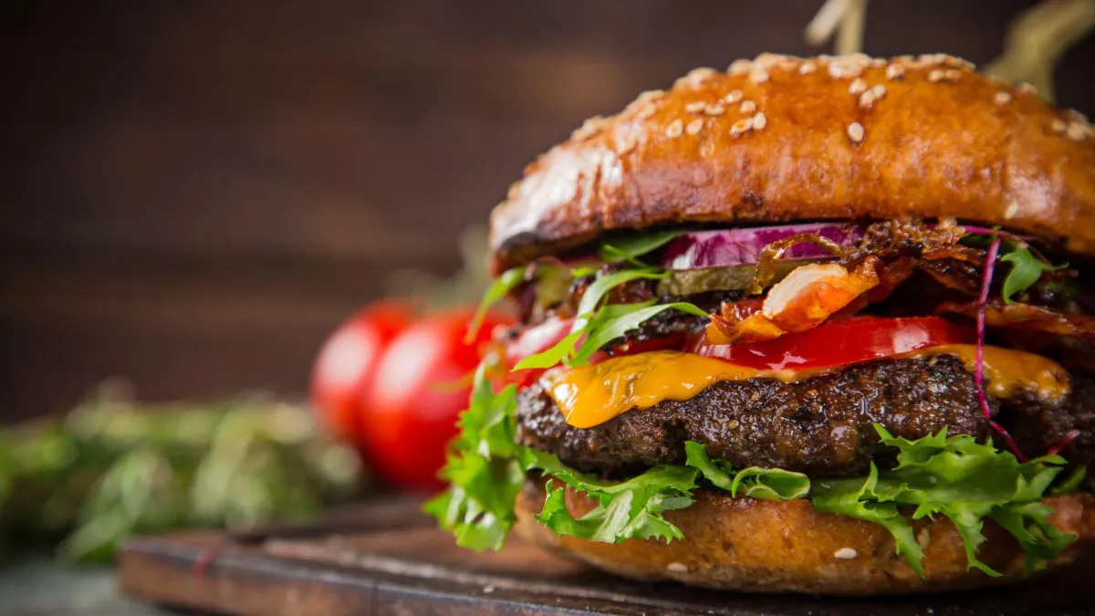 La Trágica Historia del Restaurante que Vendía Hamburguesas