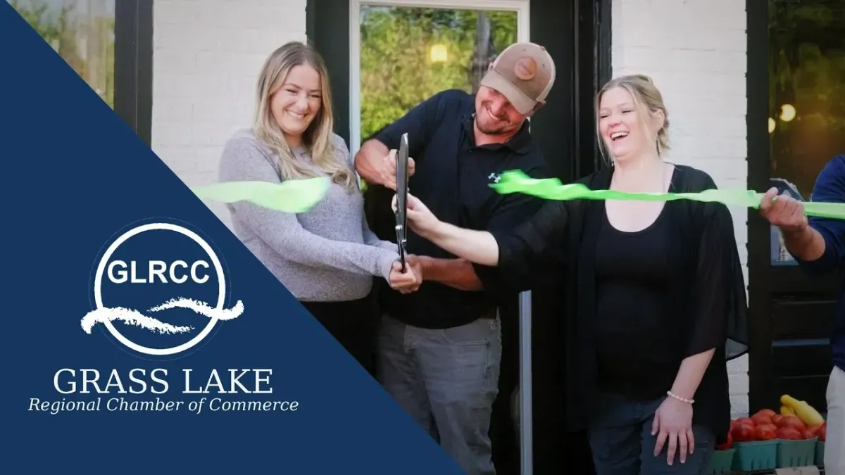 Cattleman's Coffee Celebrates Grand Opening with Grass Lake Chamber Ribbon Cutting