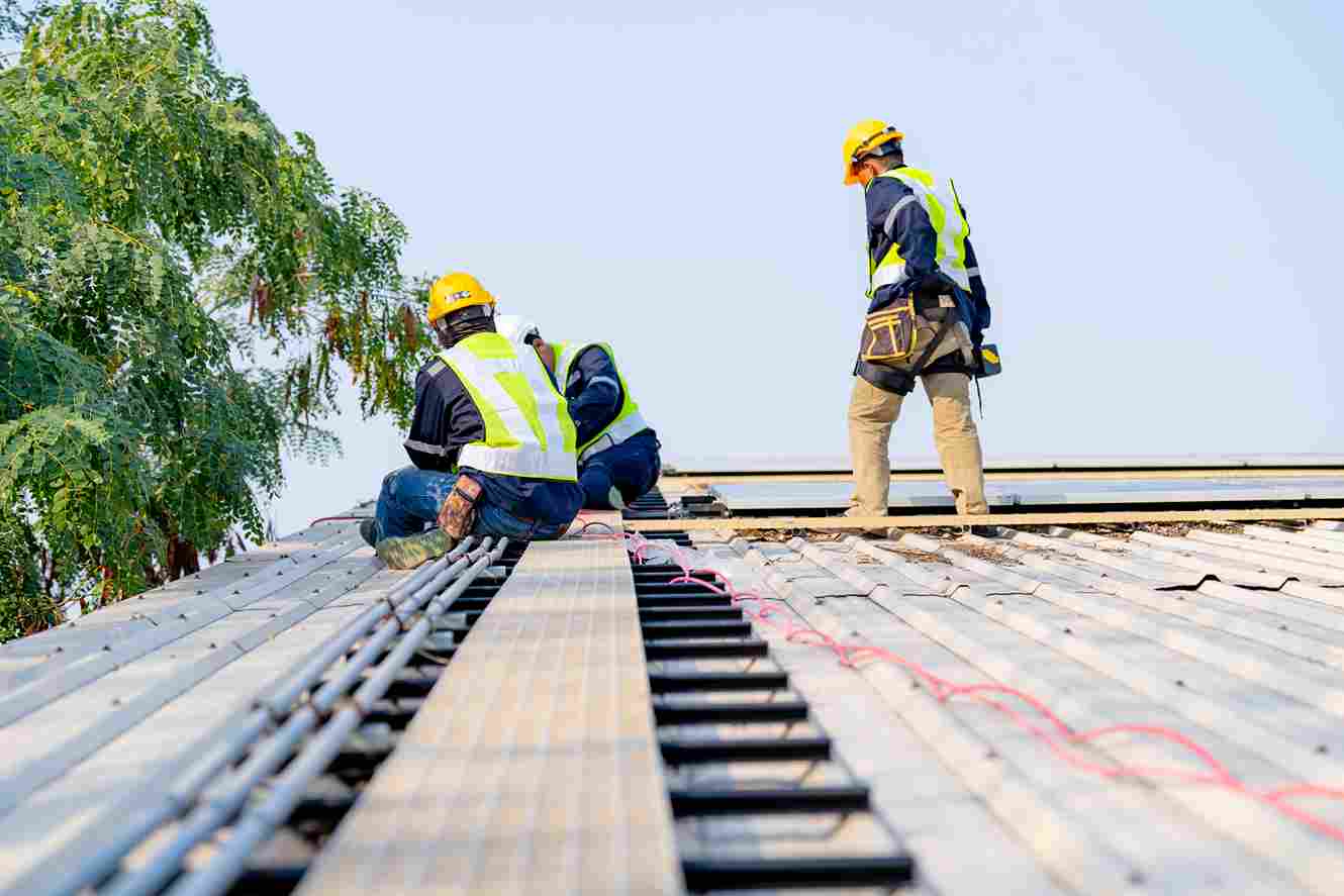 how to find a commercial roofing contractor