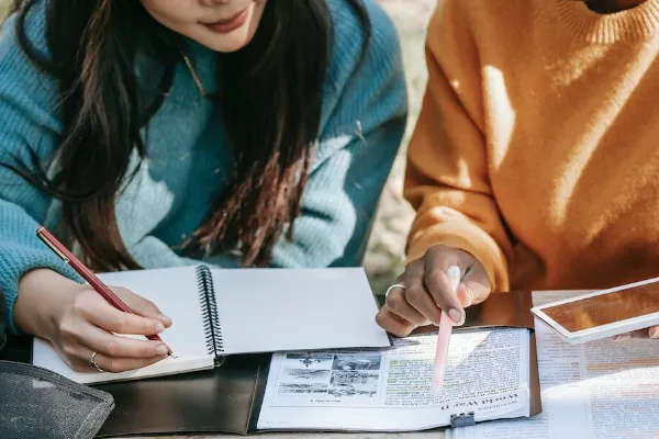 Balancing Academics and Extracurriculars: Mastering Student Life in University