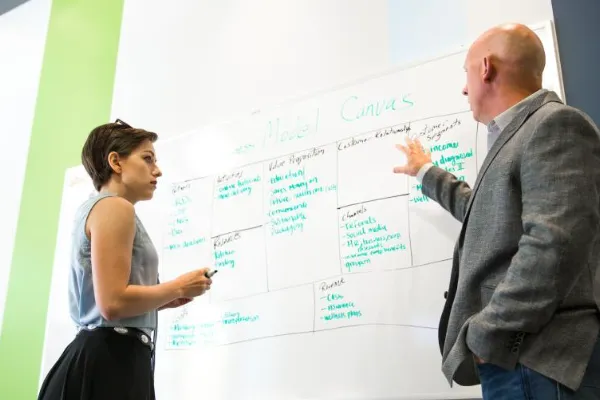 The Power of University Mentoring: Why You Need a Mentor in College