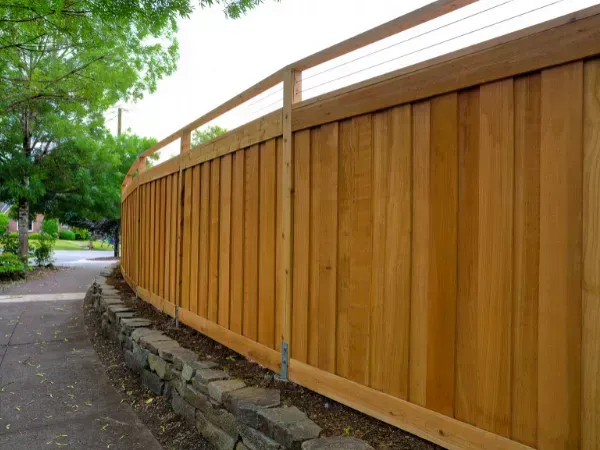 Wood, Vinyl, or Chain Link? Find the Best Fence for Your Hartselle, AL Property