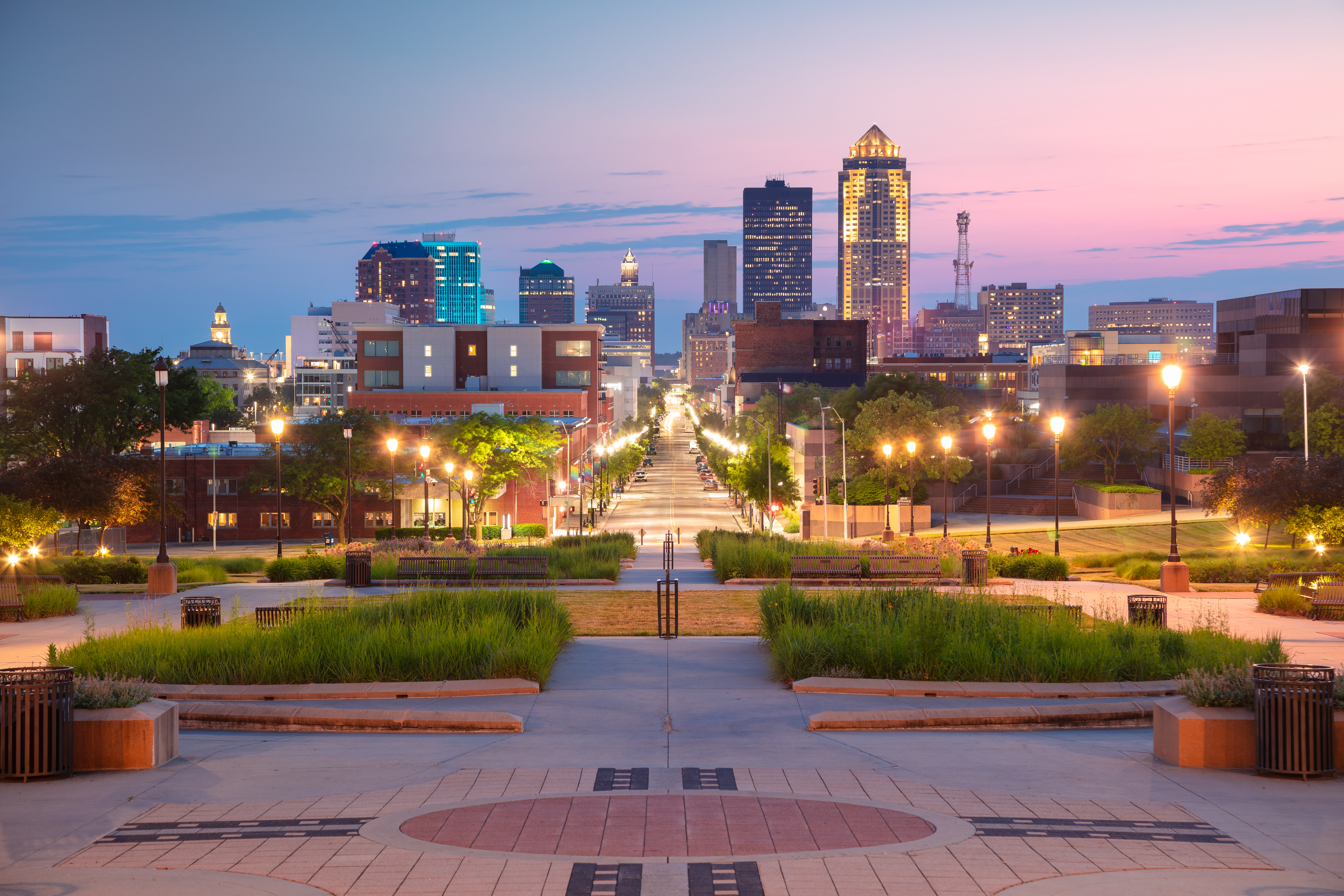 Why Local Advertising Still Works in Central Iowa: How Valpak Helps Businesses Stand Out