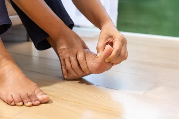 How a Podiatrist Helps with Rheumatoid Arthritis in the Feet