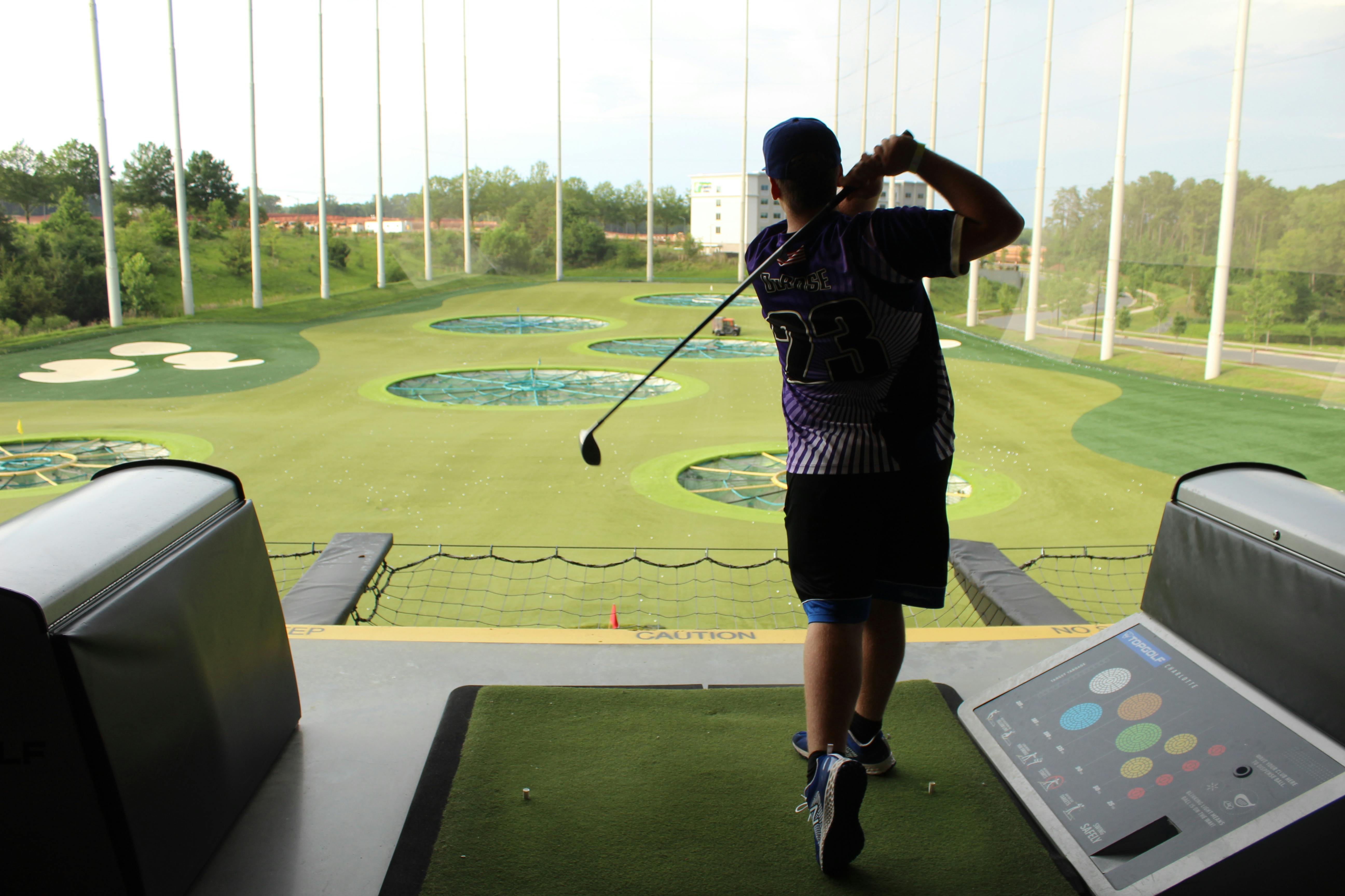 Why Indoor Golf Is Aurora’s Best Winter Activity for Kids & Teens