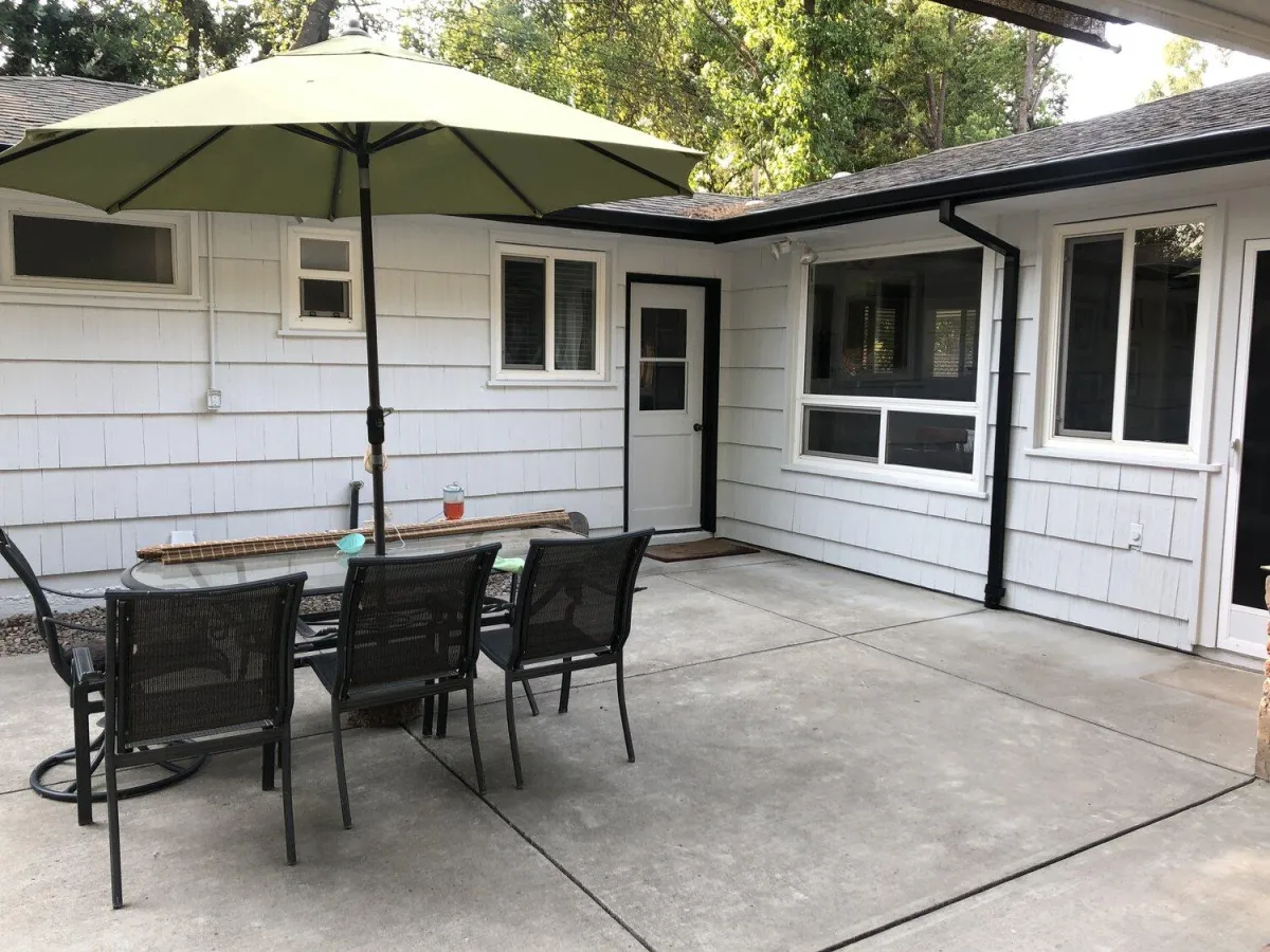 Carmichael Exterior House Paint by Joshua's Painting service
