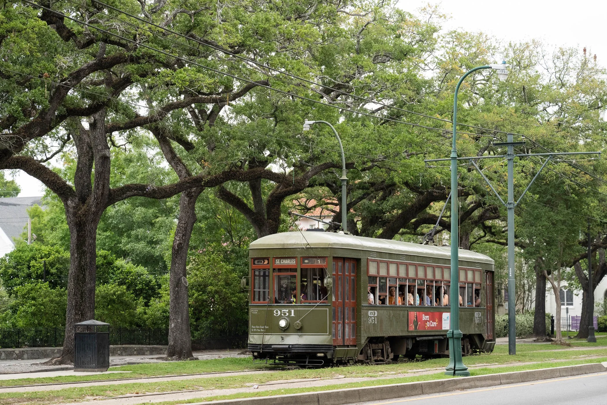 Navigating New Orleans Neighborhoods by Car: Uptown, Garden District, Bywater, and Mid-City | Fuhrer Fleets Rentals, New Orleans, LA 