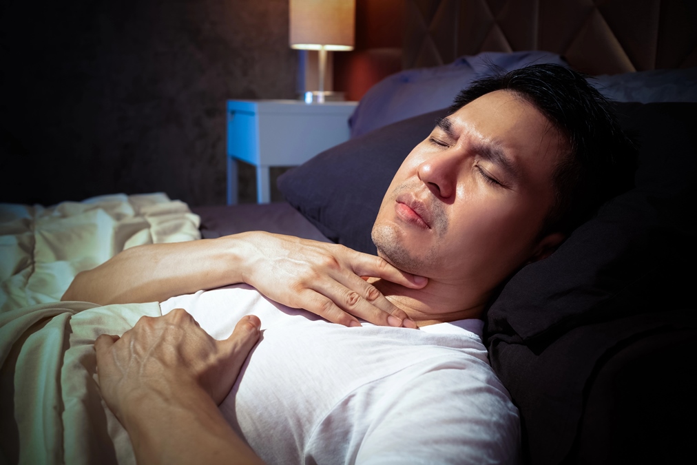 Heartburn at Night: Causes and Treatments 