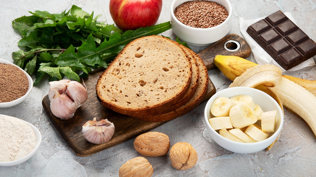 Probiotics vs. Prebiotics: What’s the Difference?