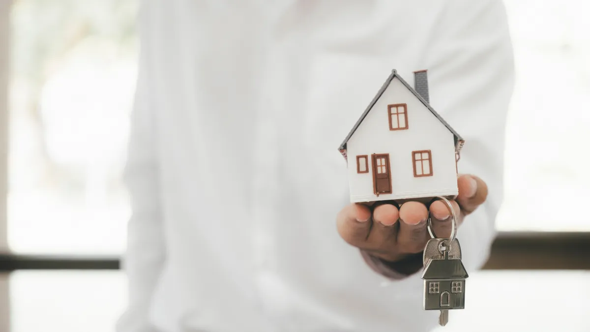 Full Service MLS Listing in Paradise Valley AZ