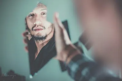 image reflection through mirror