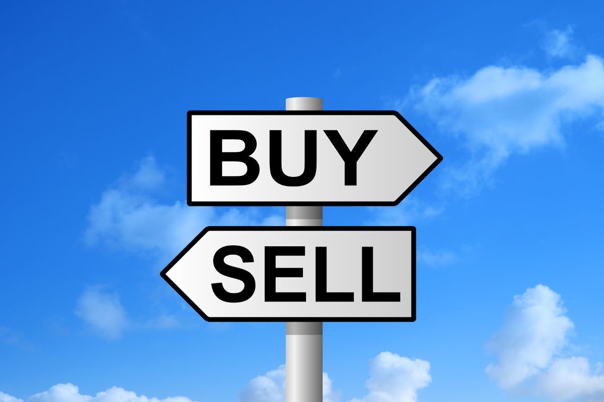 How to Buy & Sell a Home at the Same Time | Peterborough Guide