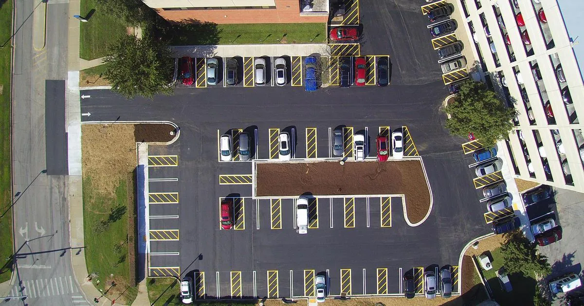 Top 6 Reasons to Repair Your Parking Lot in South Carolina