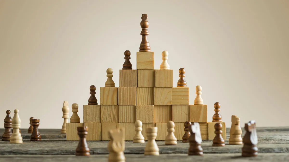 Vertically Strong, Horizontally Not – Why Strategy Fails