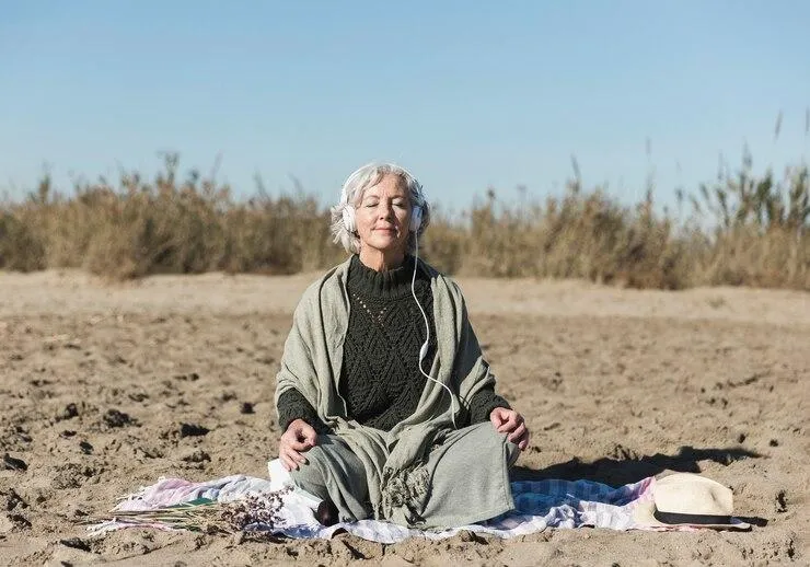 Navigating Life Transitions: Advice For Women Aged 65-74