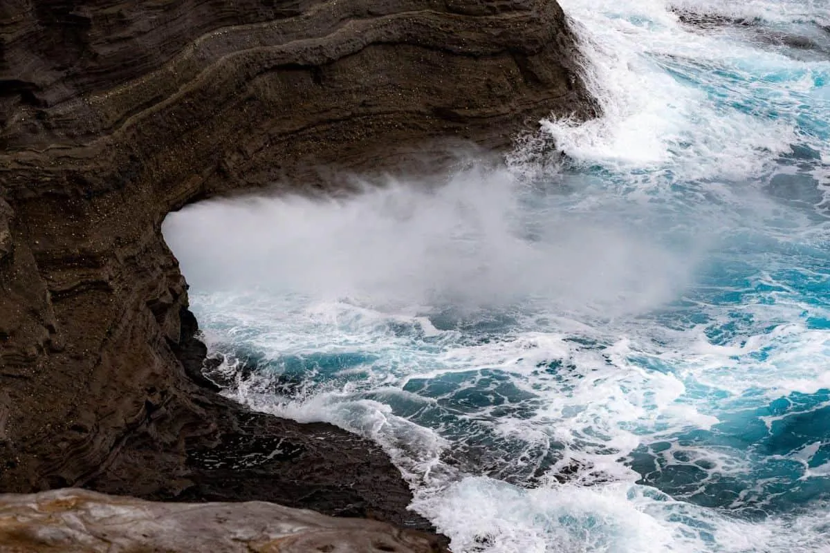 Experience the Thrill of Oahu’s Hidden Gem: Spitting Cave of Portlock