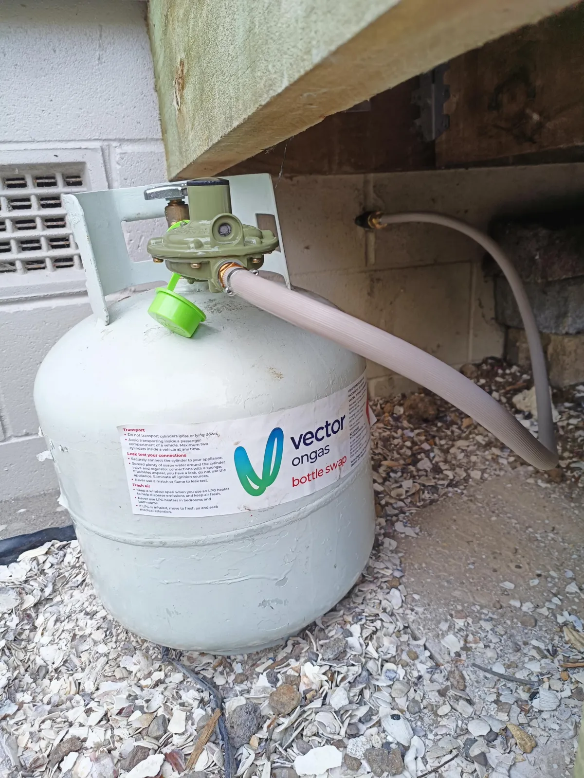 outdoor gas bottle installation