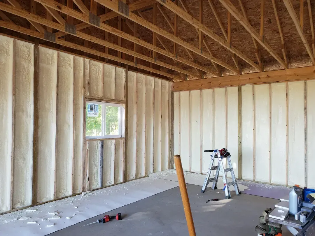 Blown-In vs Spray Foam vs Fiberglass Batts for Florida Homes