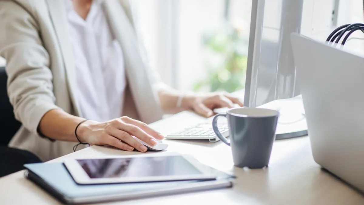 6 Quick Tips for Building Credibility and Trust as a Virtual Speaker