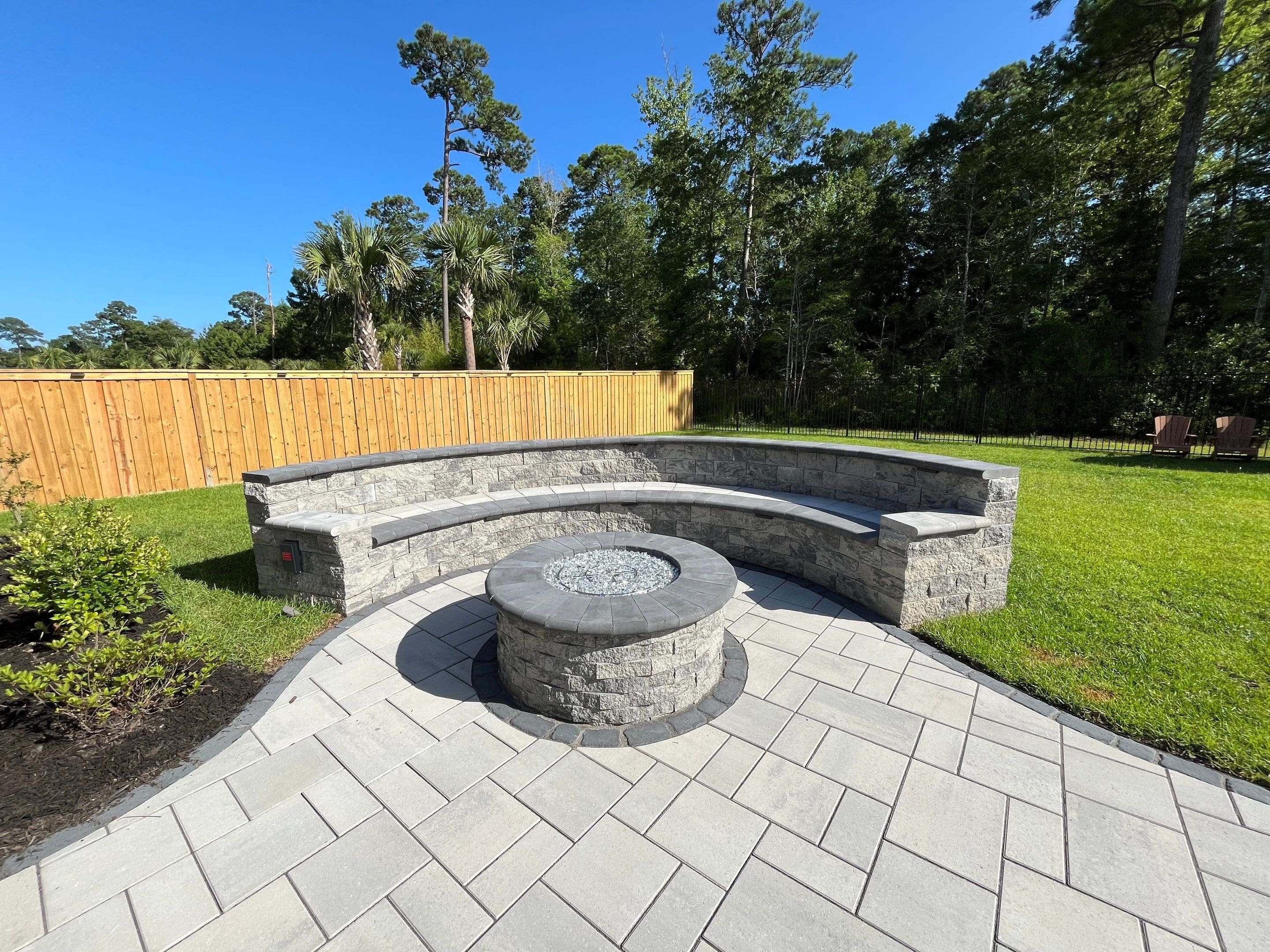 Firepits & Outdoor Fireplaces