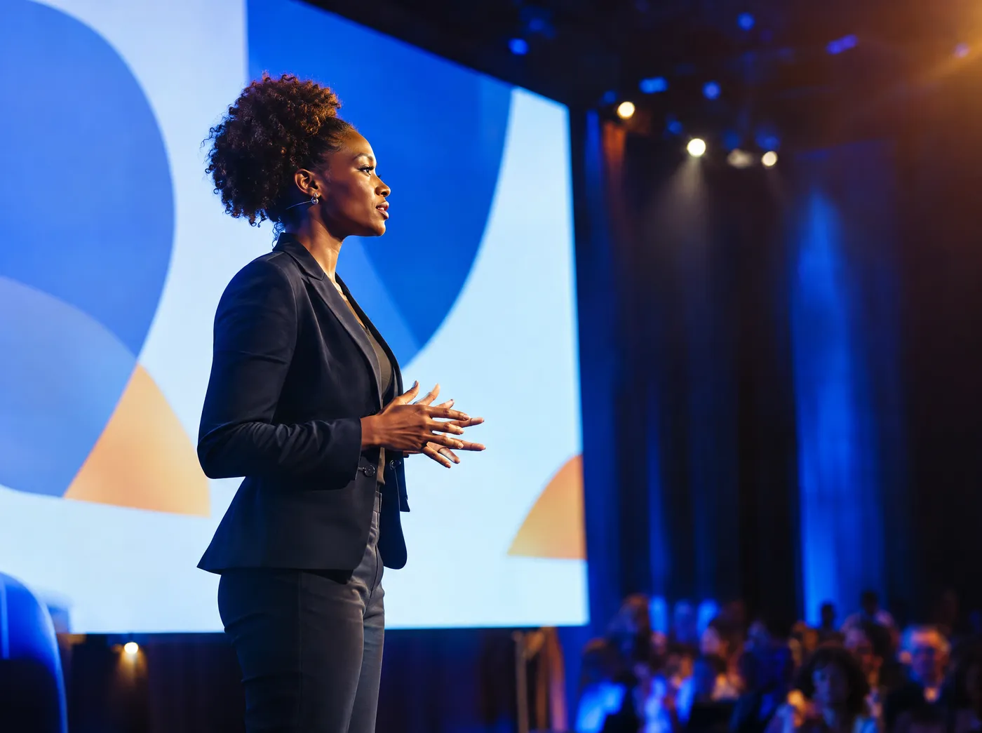 Authority Build program for founders and experts