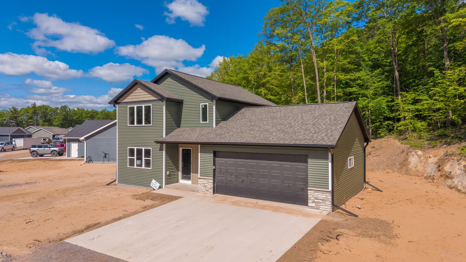 213 Sunset Dr front right angle