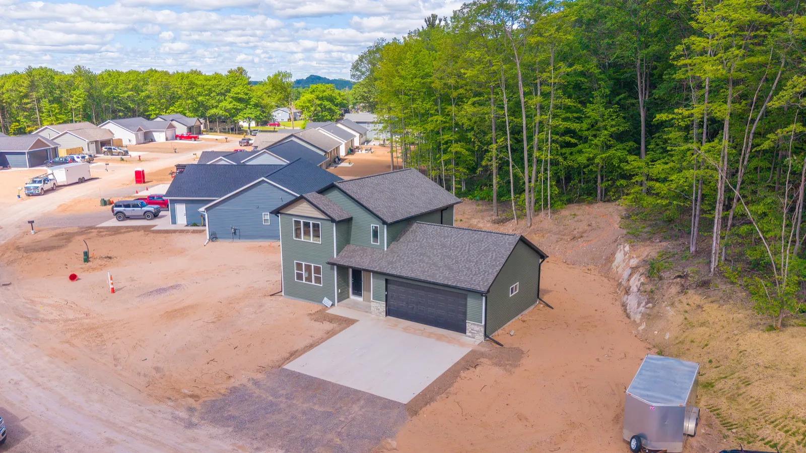 Woodland Dr homes