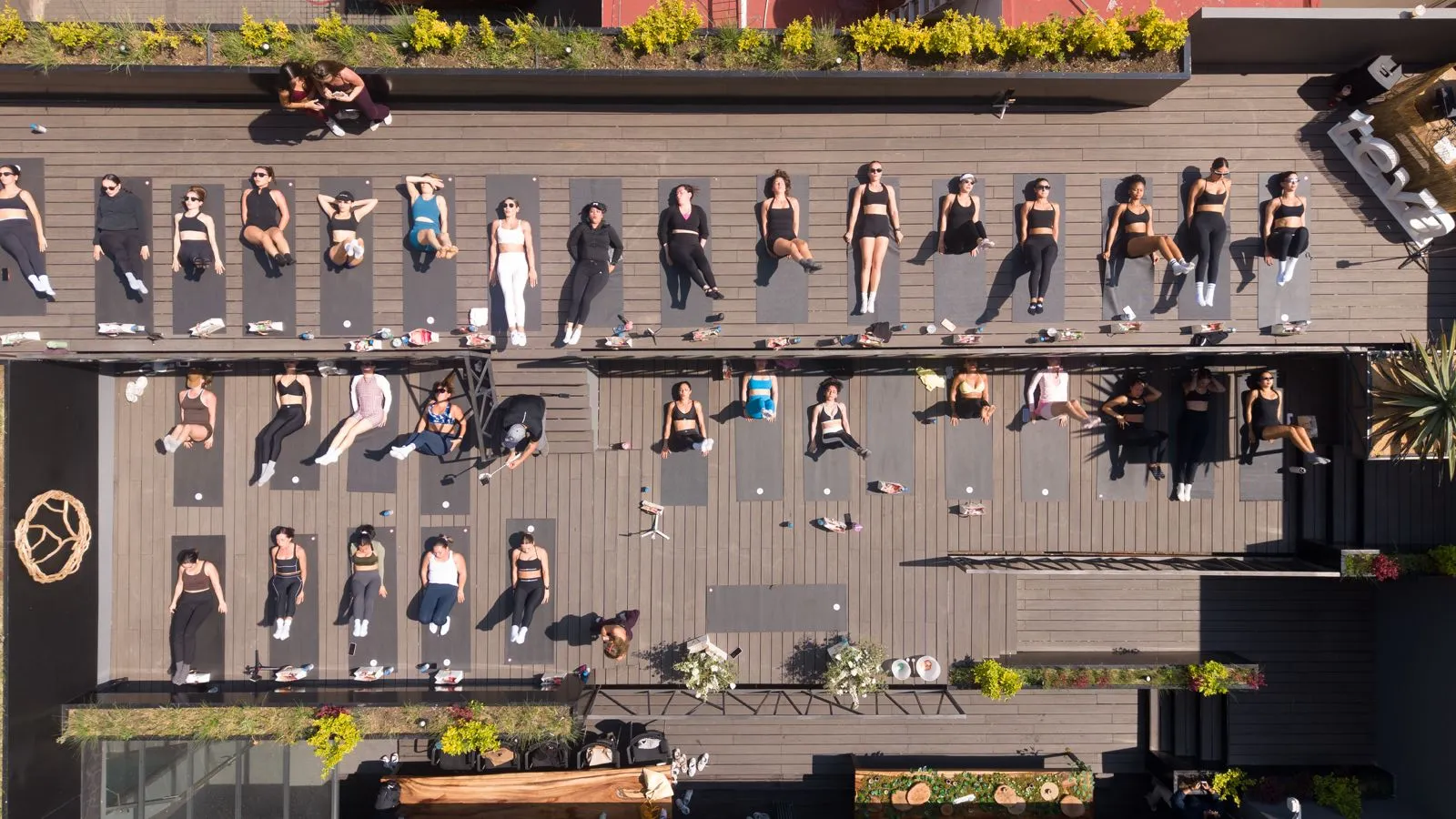 Vista aérea de una clase en Rakia Rooftop