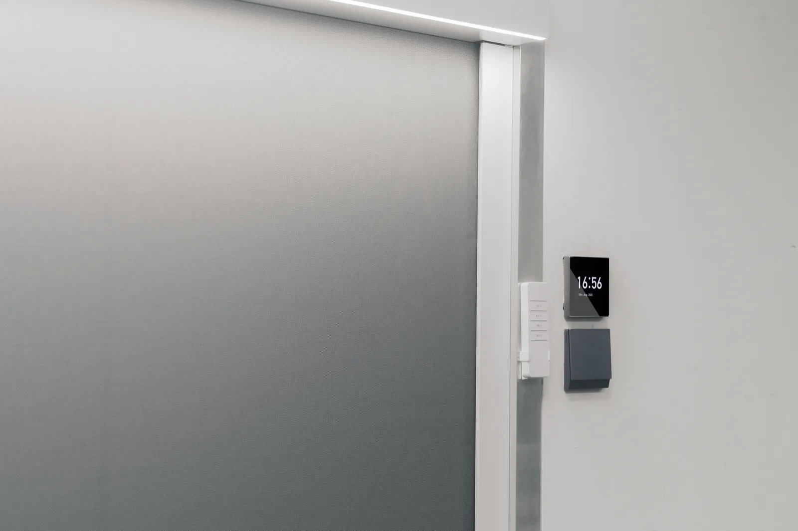 ZipBlind with wall control panel