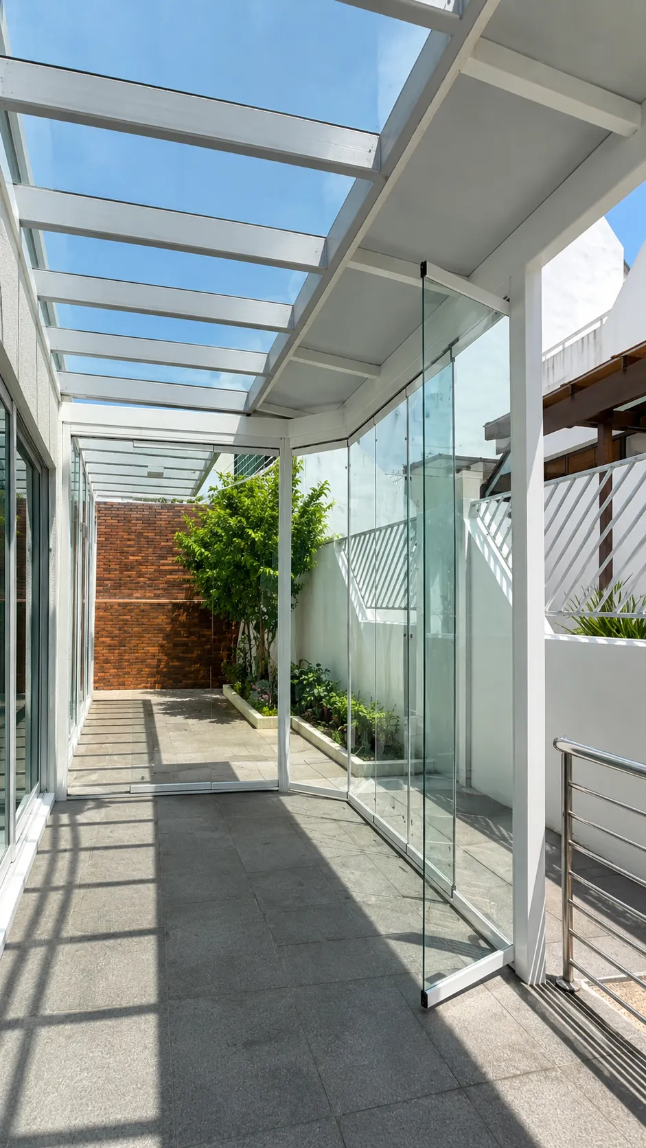 Polycarbonate roof over a narrow side corridor