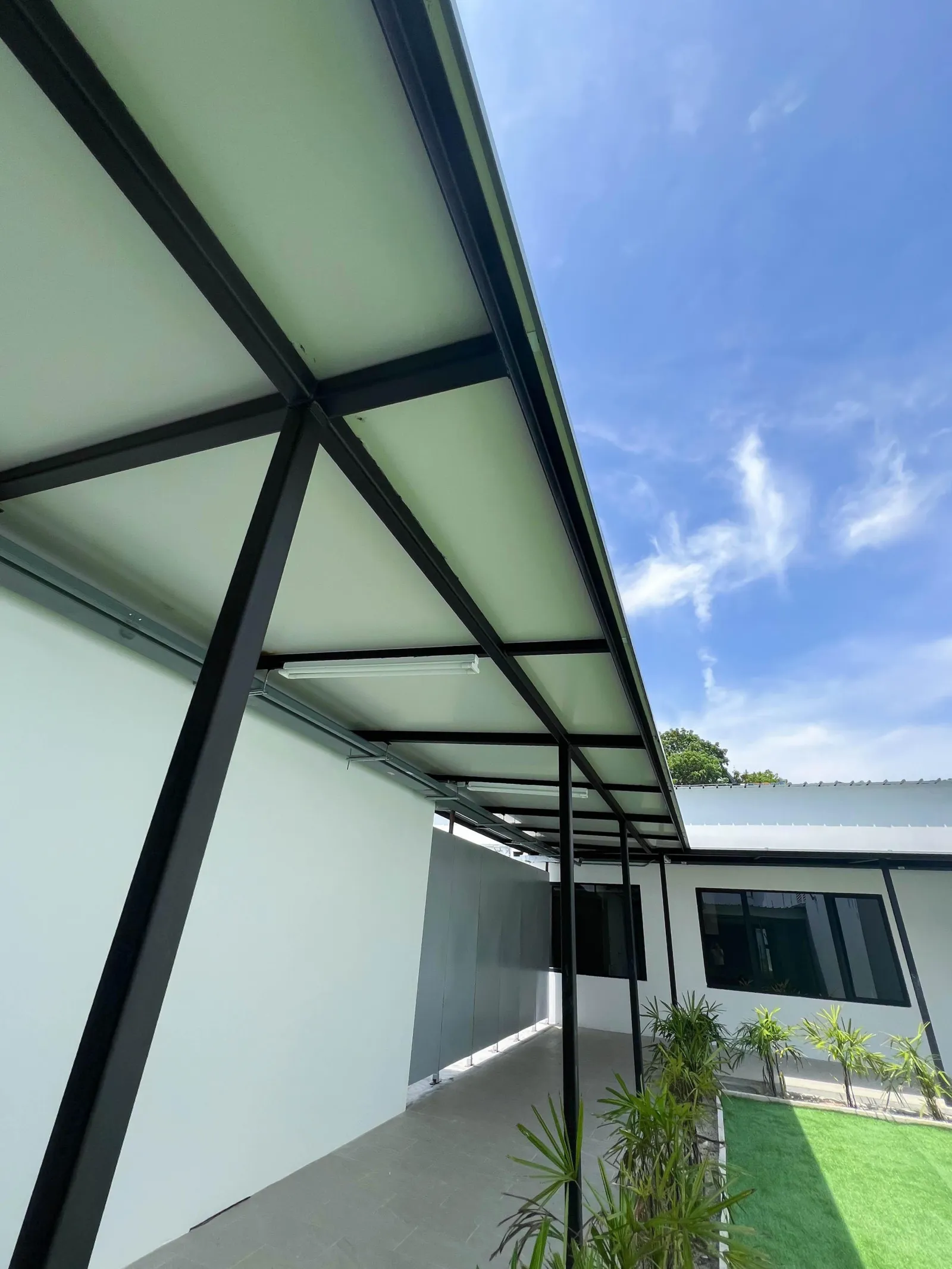 Steel frame and glass roof detail