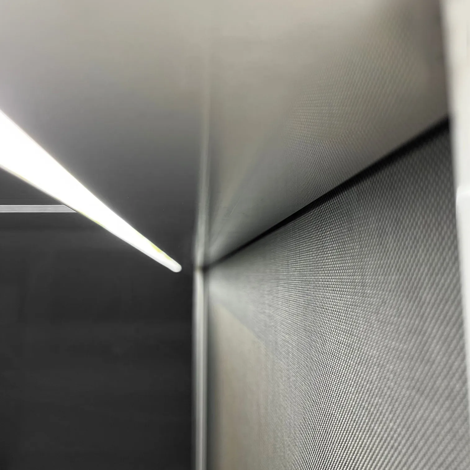 ZipBlind pelmet with integrated lighting