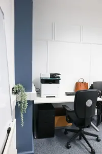 1 person office (No VAT) FF14  ideal for Counsellor – Image 1