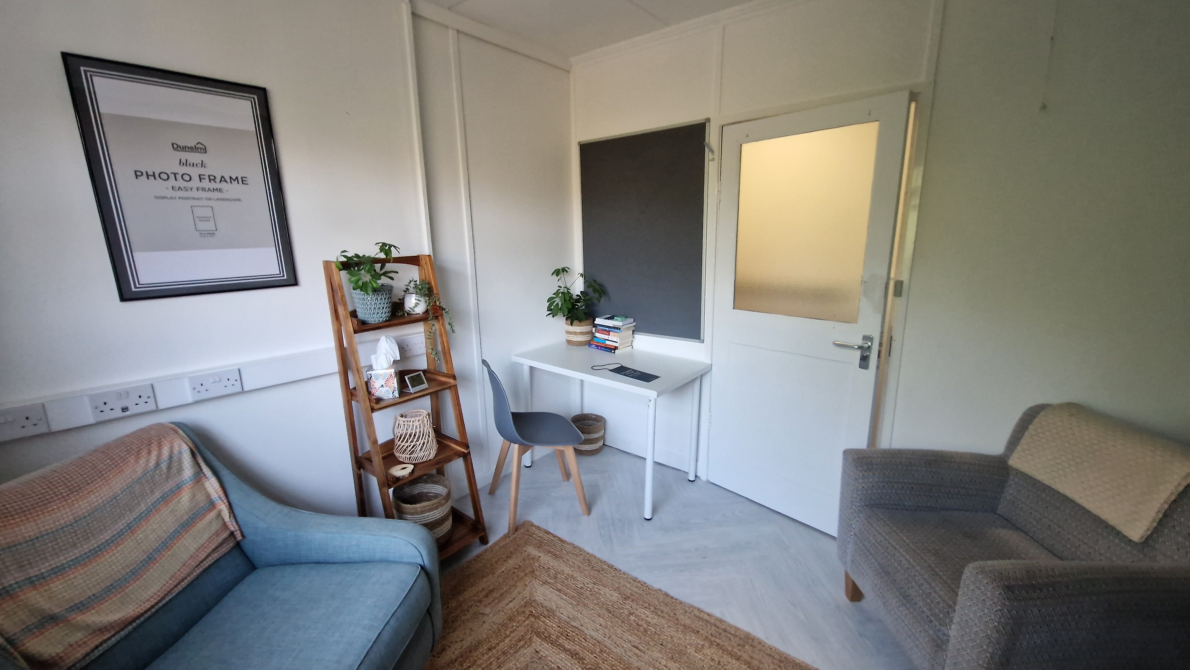 1 Person office (No VAT)FF16  – Image 2