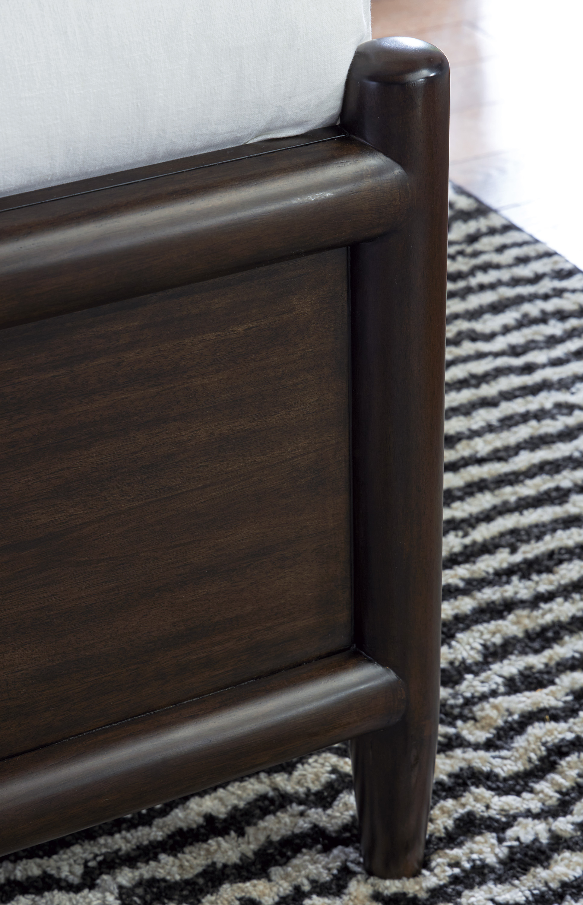 Dantenton Queen Panel Bed – Image 5
