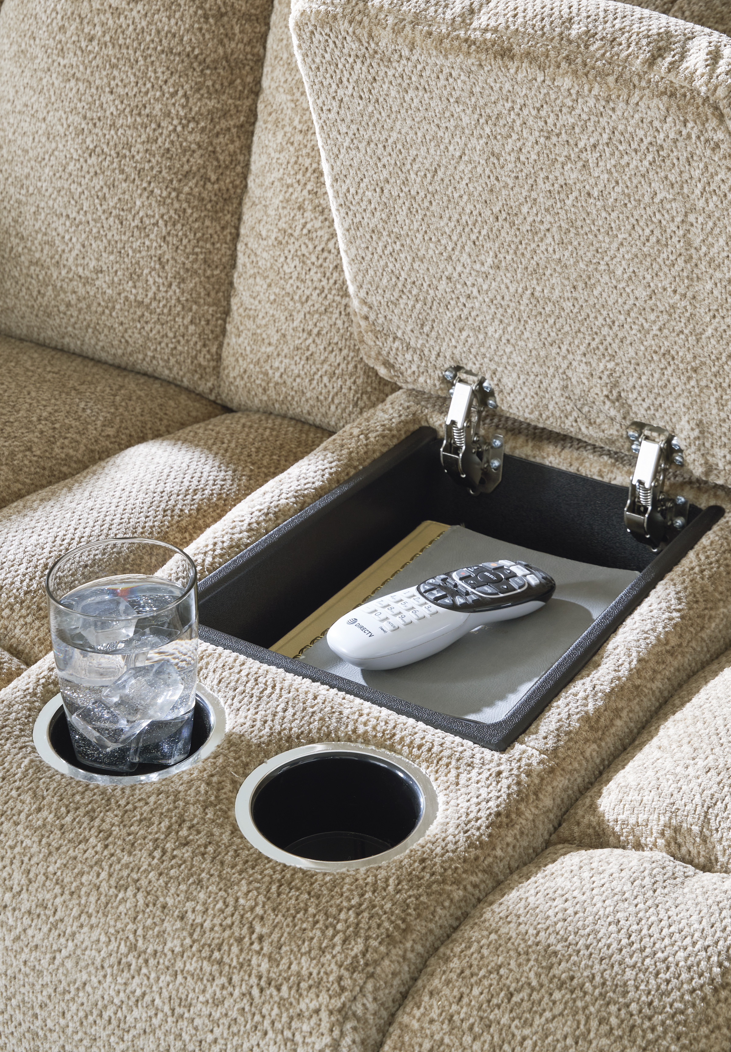 Tip-Off PWR REC Loveseat/CON/ADJ HDRST- 6930518 – Image 5