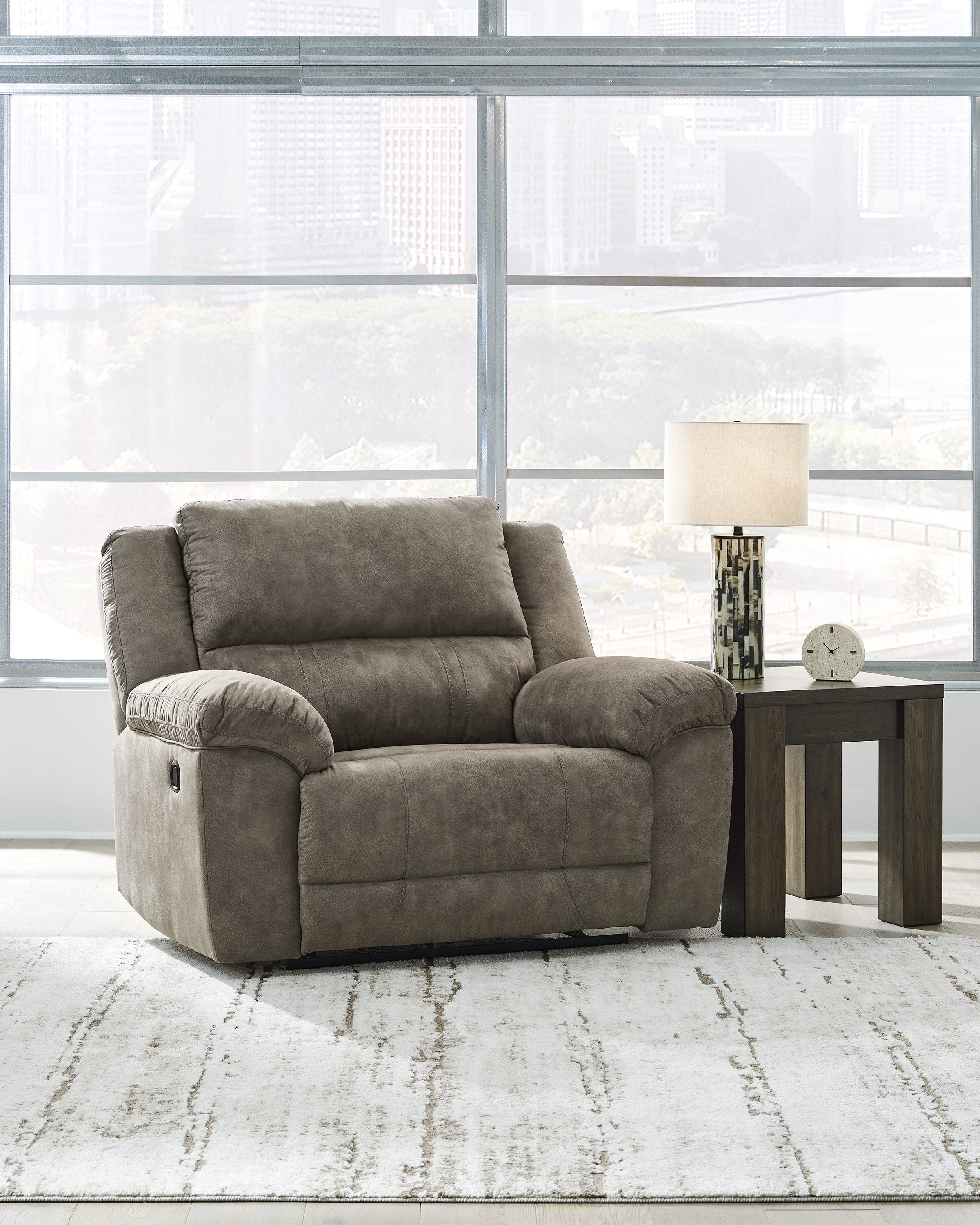 Laresview Zero Wall Wide Seat Recliner- 3720352 – Image 5
