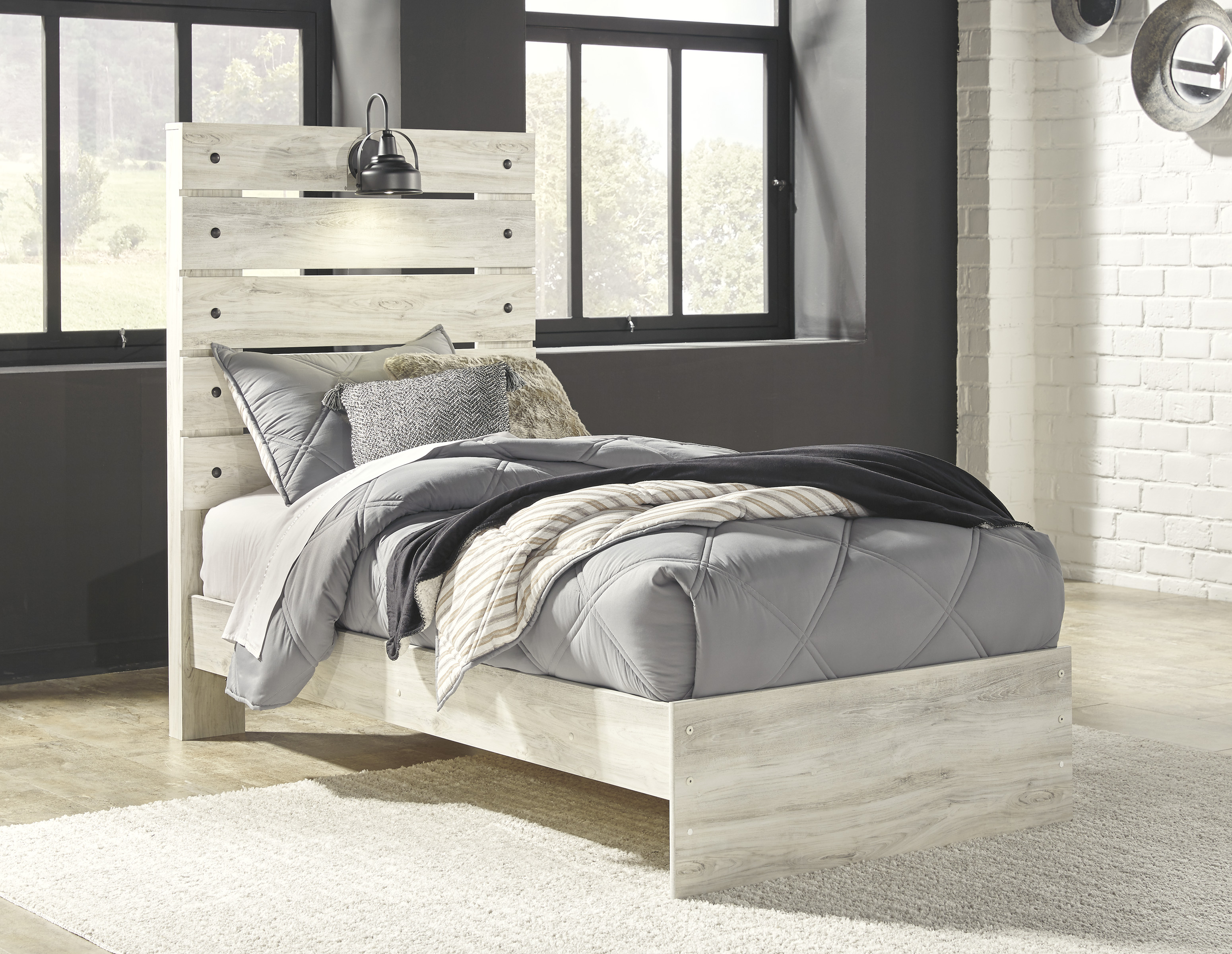 Cambeck Panel Bed – Image 2