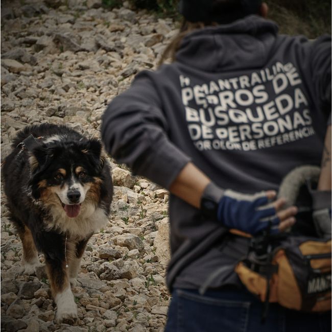Sudadera "In Mantrailing we Trust" · Humantrailing – Imagen 2