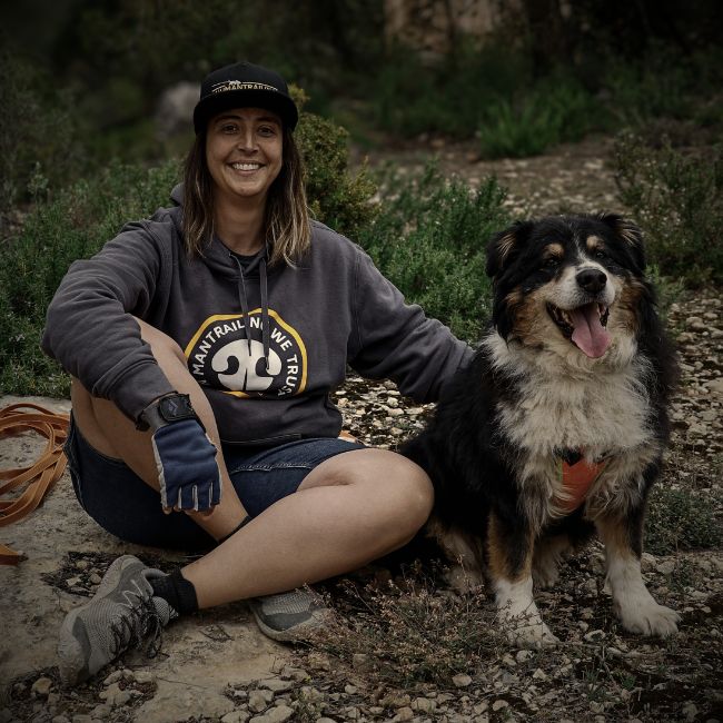 Sudadera "In Mantrailing we Trust" · Humantrailing – Imagen 1
