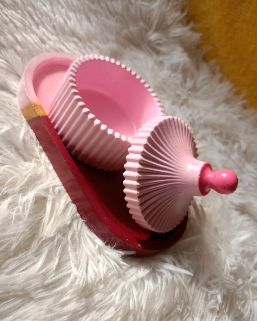 Jewelry box, Small Flower Vase and Try – Image 2
