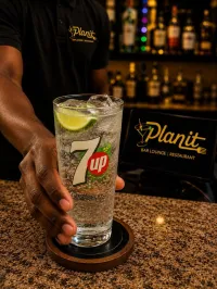 7UP – Image 1