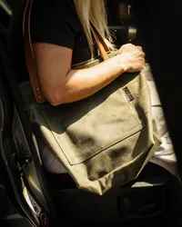 The Canvas Carry All Tote – Image 6
