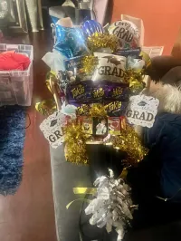 💐✨ Luxe Graduation Balloon Bouquet – Image 3