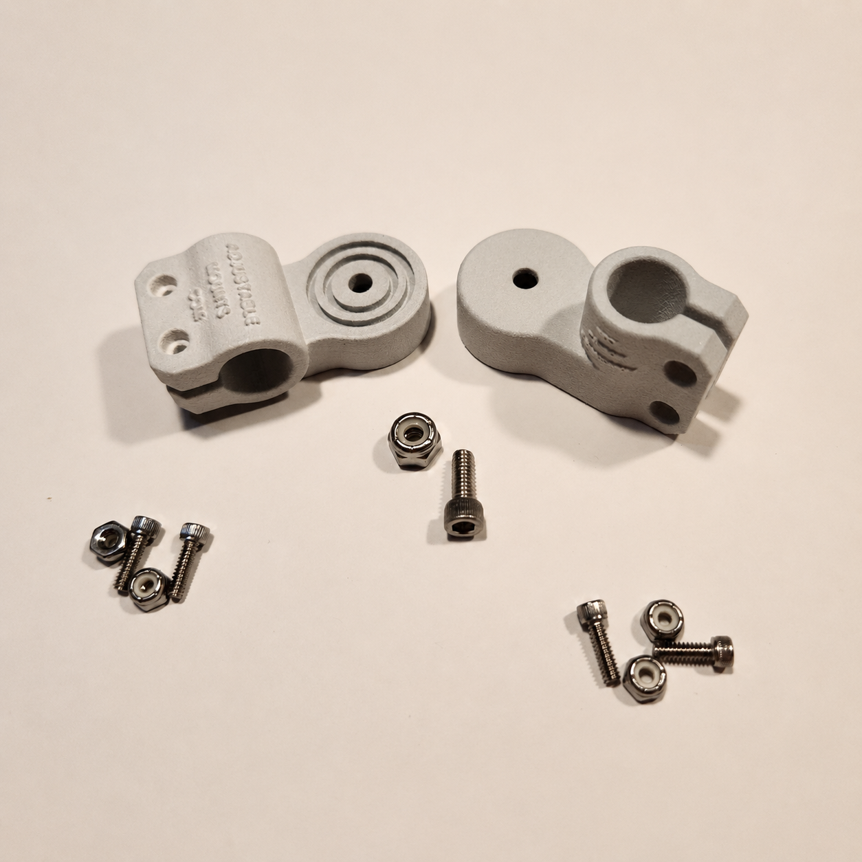 Adjustable 90deg mount – Adjustable 90deg mount with hardware