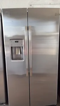 GE Side-by-Side Refrigerator – Stainless Steel – Ice & Water Dispenser – Image 1